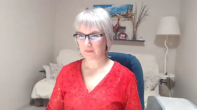 Snapshot of FleurMays chatting on 02.18.26 FleurMays online show from 02.18.26