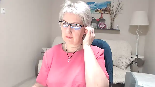 Snapshot of FleurMays chatting on 02.22.26 FleurMays online show from 02.22.26