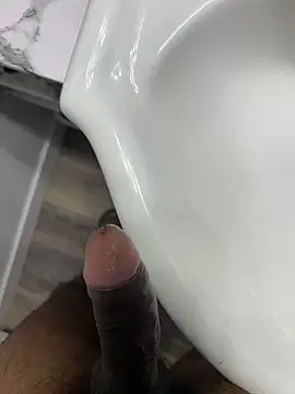 Snapshot of carlossdfr chatting on 09.14.25 carlossdfr online show from 09.14.25