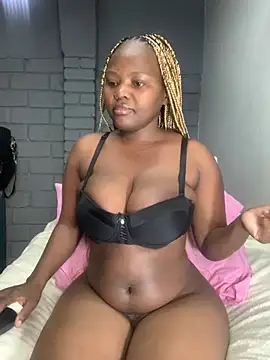 Snapshot of SexyAngeliqua chatting on 05.10.26 SexyAngeliqua online show from 05.10.26