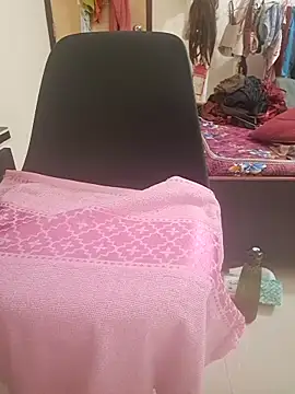 Snapshot of MakeMeCumAhh chatting on 03.13.25 MakeMeCumAhh online show from 03.13.25