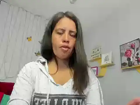 kathina giraldo online show from 01.30.25
