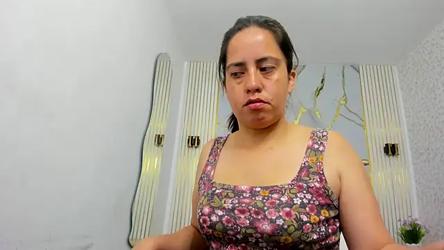 kathina giraldo online show from 05.30.26