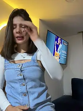 Snapshot of SofiaG_ chatting on 03.01.25 SofiaG online show from 03.01.25