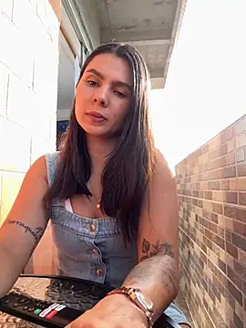 Snapshot of SofiaG_ chatting on 10.20.25 SofiaG online show from 10.20.25