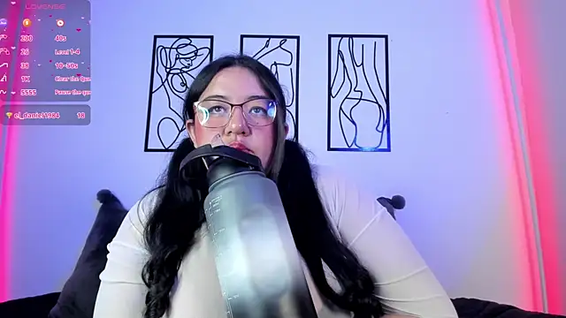 Snapshot of RubyPirsso18 chatting on 02.18.25 RubyPirsso18 online show from 02.18.25