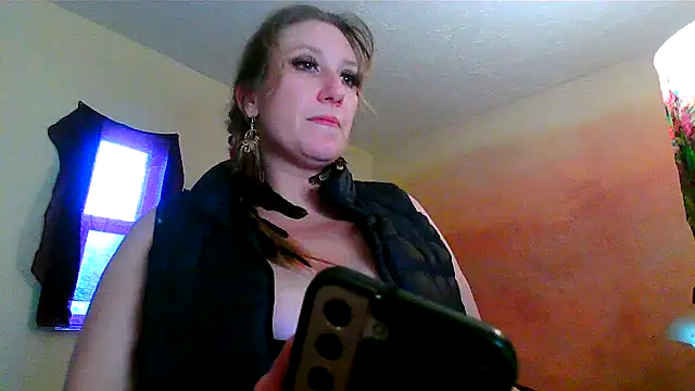 lilyhornyhousewife online show from 02.26.25