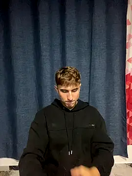 Snapshot of oliver_Lz chatting on 10.21.25 oliver Lz online show from 10.21.25