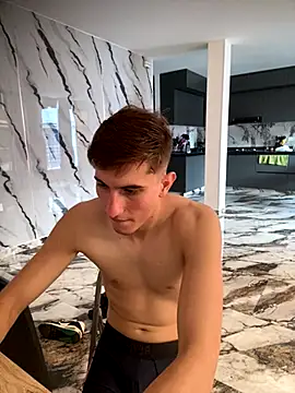 Snapshot of oliver_Lz chatting on 11.10.25 oliver Lz online show from 11.10.25