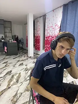 Snapshot of oliver_Lz chatting on 03.03.26 oliver Lz online show from 03.03.26