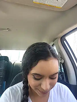 cinnaminnie online show from 02.28.25