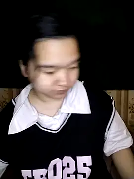 Snapshot of Thomgdee chatting on 02.22.25 Thomgdee online show from 02.22.25