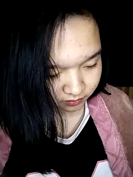 Snapshot of Thomgdee chatting on 02.24.25 Thomgdee online show from 02.24.25