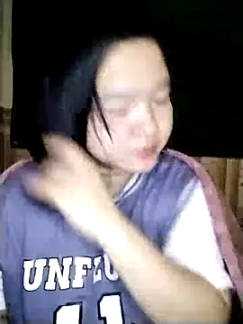 Snapshot of Thomgdee chatting on 02.27.25 Thomgdee online show from 02.27.25