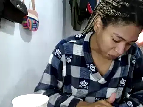 miriam775 online show from 02.25.25