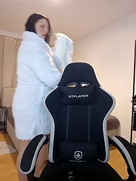 Jujuicy 97 online show from 11.08.25