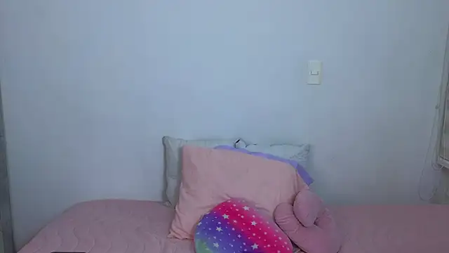 Snapshot of Lorenne_Miller chatting on 01.19.25 Lorenne Miller online show from 01.19.25