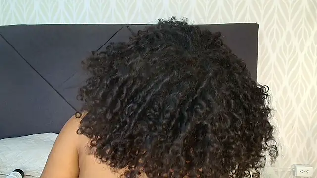 nataly velez online show from 03.22.25