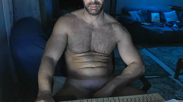 Snapshot of TebaldHot chatting on 09.15.25 TebaldHot online show from 09.15.25