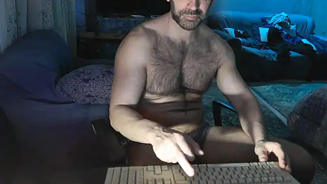 Snapshot of TebaldHot chatting on 11.29.25 TebaldHot online show from 11.29.25