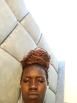 Slimthick900 online show from 02.23.25