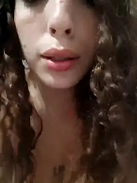 Snapshot of Sweet-diamondxxx chatting on 01.07.25 Sweet-diamondxxx online show from 01.07.25