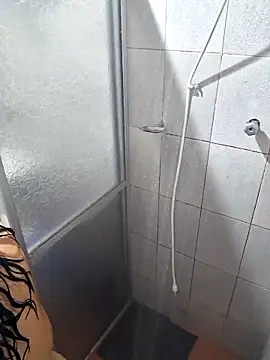 Snapshot of Sweet-diamondxxx chatting on 11.14.25 Sweet-diamondxxx online show from 11.14.25