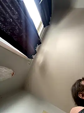 kikiwonderbar online show from 12.04.25