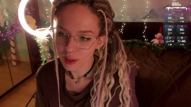 Snapshot of Natural_pussy chatting on 12.28.24 Natural pussy online show from 12.28.24