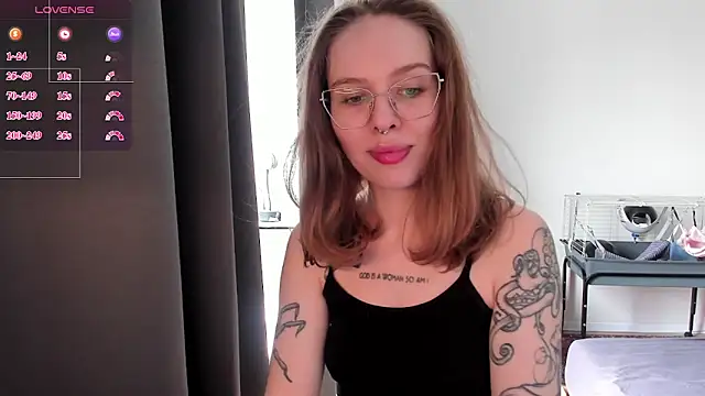 Snapshot of Natural_pussy chatting on 04.24.26 Natural pussy online show from 04.24.26