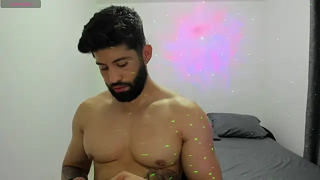 Snapshot of Daemon21 chatting on 12.19.24 Daemon21 online show from 12.19.24