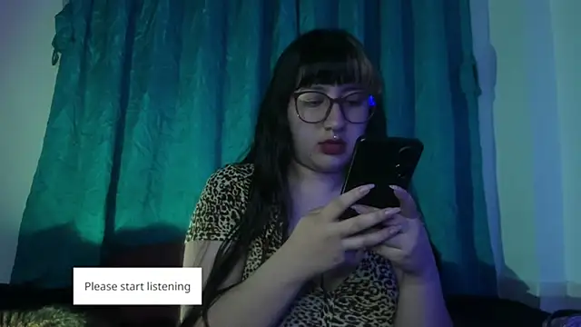 larissa01  online show from 12.16.25