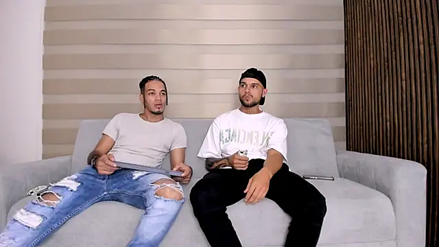 hot day online show from 02.04.25