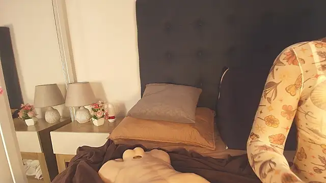 Evelonga 707 online show from 03.11.26