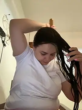 Im Amelia online show from 10.22.25