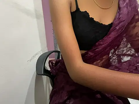 Honeyberose online show from 01.11.25