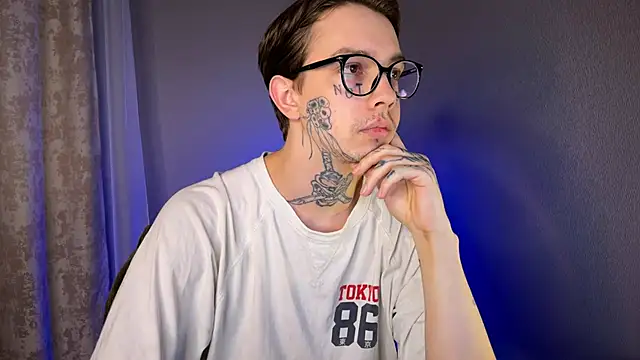 Snapshot of anahori__simon chatting on 01.24.25 anahori simon online show from 01.24.25