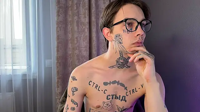 Snapshot of anahori__simon chatting on 02.05.25 anahori simon online show from 02.05.25