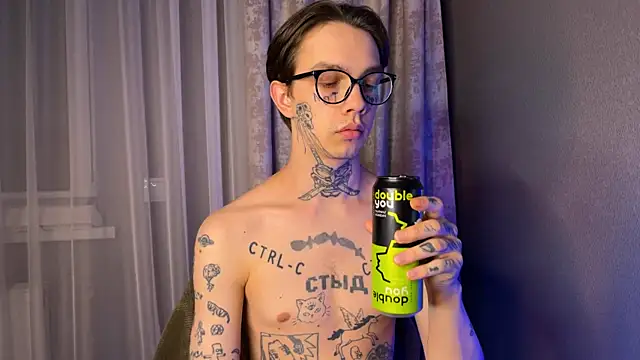 Snapshot of anahori__simon chatting on 02.05.25 anahori simon online show from 02.05.25