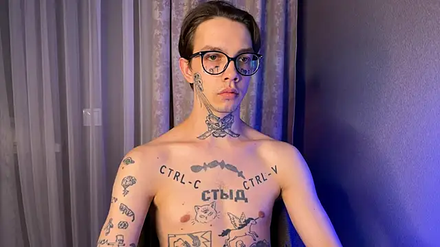 Snapshot of anahori__simon chatting on 02.06.25 anahori simon online show from 02.06.25