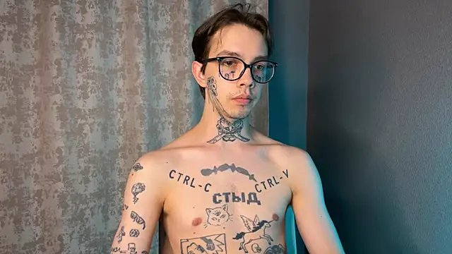 Snapshot of anahori__simon chatting on 02.09.25 anahori simon online show from 02.09.25