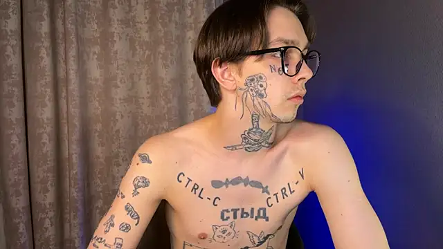 Snapshot of anahori__simon chatting on 02.19.25 anahori simon online show from 02.19.25