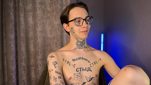 Snapshot of anahori__simon chatting on 02.21.25 anahori simon online show from 02.21.25