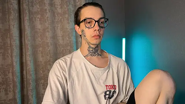 Snapshot of anahori__simon chatting on 02.25.25 anahori simon online show from 02.25.25