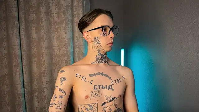 Snapshot of anahori__simon chatting on 02.26.25 anahori simon online show from 02.26.25