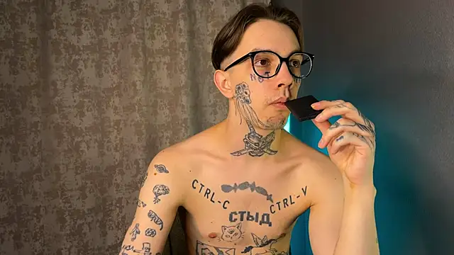 Snapshot of anahori__simon chatting on 03.01.25 anahori simon online show from 03.01.25