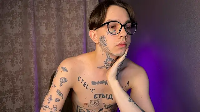 Snapshot of anahori__simon chatting on 03.05.25 anahori simon online show from 03.05.25