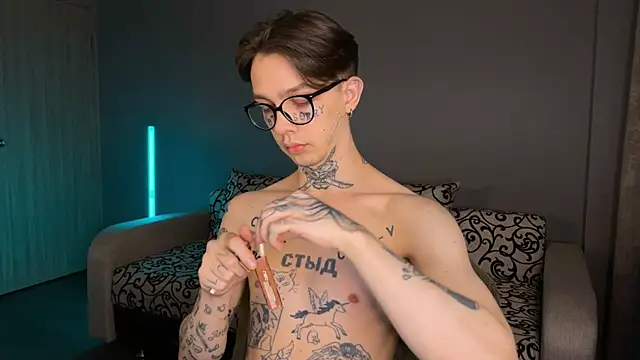 Snapshot of anahori__simon chatting on 03.12.25 anahori simon online show from 03.12.25