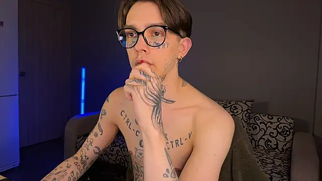 Snapshot of anahori__simon chatting on 03.13.25 anahori simon online show from 03.13.25