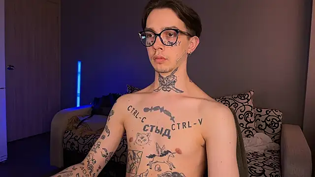 Snapshot of anahori__simon chatting on 03.23.25 anahori simon online show from 03.23.25